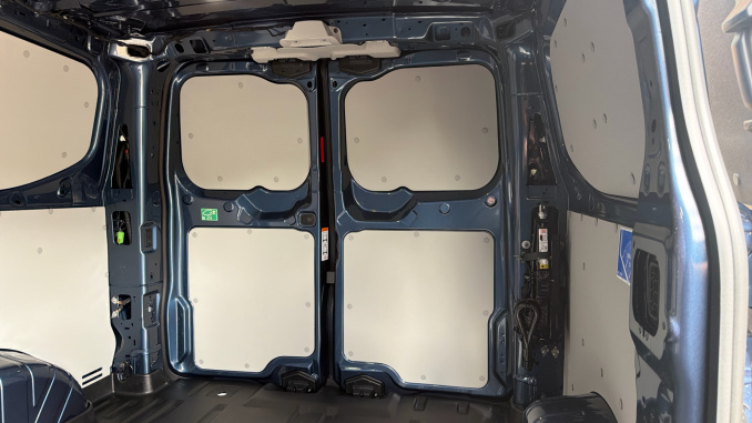 Ford Transit Custom 320 L1 Diesel Fwd 2.0 EcoBlue 170ps H1 Van Sport Auto - Image 14